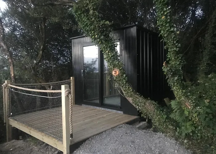 The Bee Pods Semesterbostad *