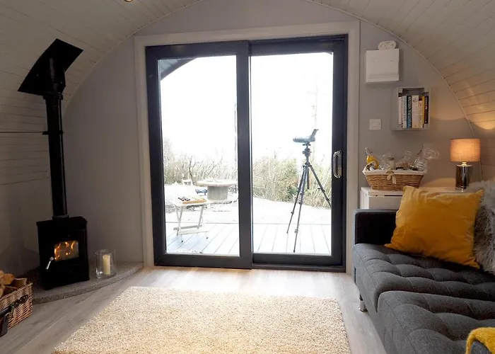 The Bee Pods Semesterbostad *